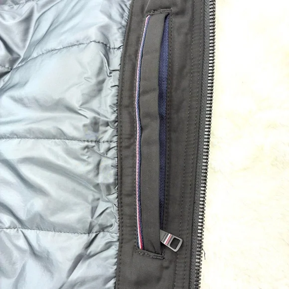 Tommy Hilfiger Men's Black Bomber Jacket, Water and Wind Resistant, Size M - Picture 9 of 14
